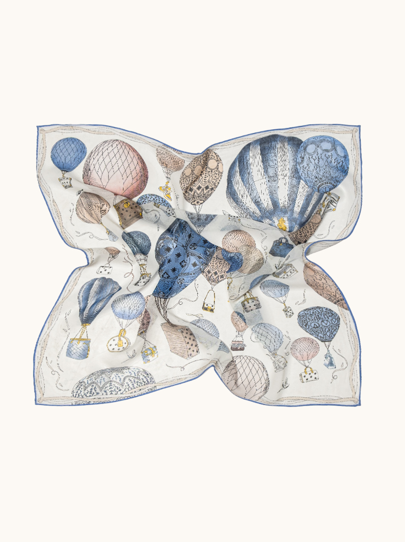 Apaszka jedwabna błękitna w balony 65 cm x 65 cm zdjęcie 3