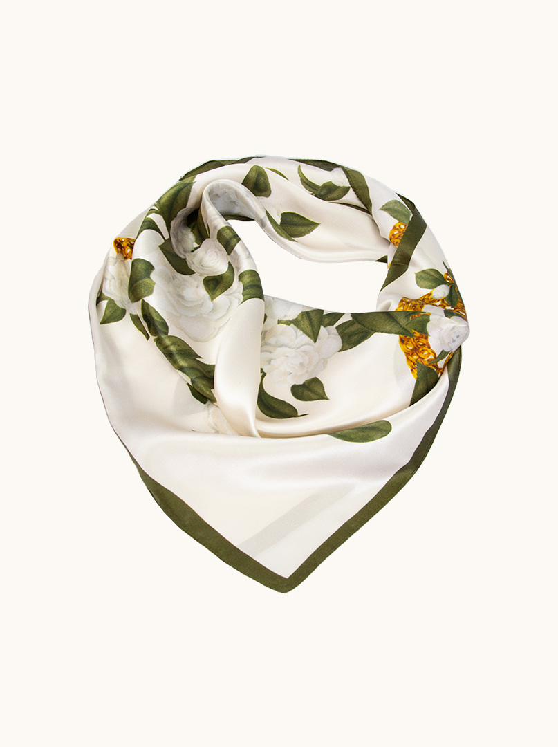 Mała apaszka jedwabna kremowa w białe kwiaty  53x53 cm zdjęcie 1