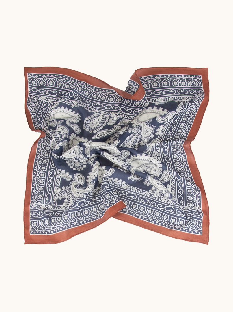 Średnia apaszka damska paisley z jedwabiu morwowego i bawełny 65cm x 65cm zdjęcie 3