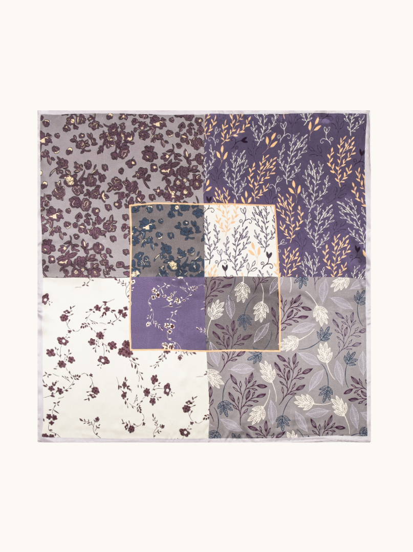 Apaszka jedwabna fioletowa z drobnymi kwiatuszkami 65x65 cm  zdjęcie 2