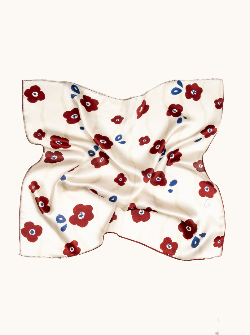Mała apaszka jedwabna damska gawroszka ecru w kwiaty 53cm x53cm zdjęcie 3