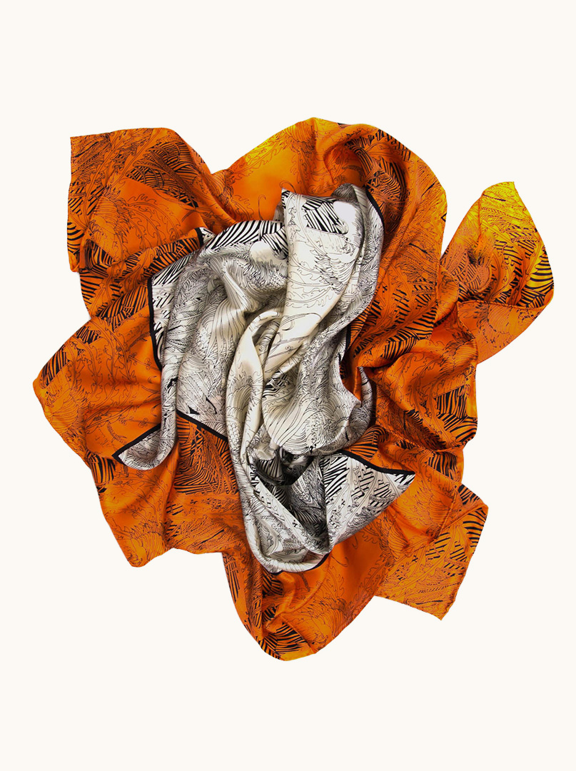 Apaszka duża 108 x 108 cm z jedwabiu we wzory zdjęcie 3