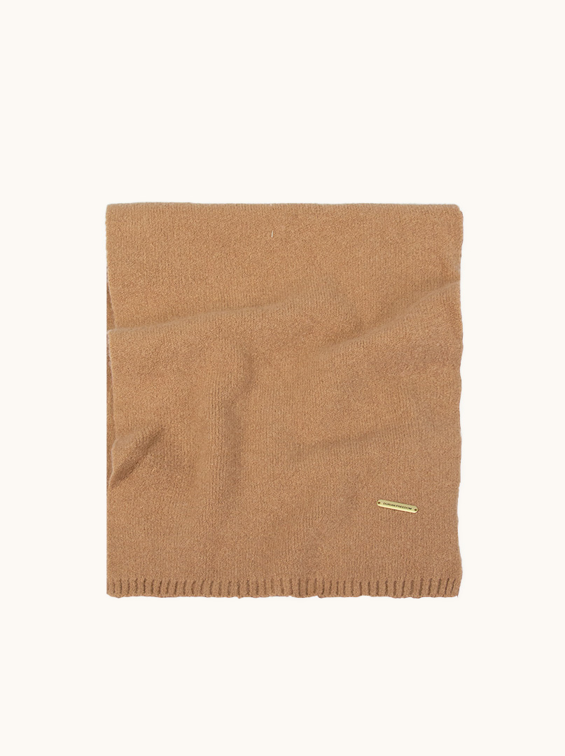 Gładki ciepły szal w kolorze jasnobrązowym 70cm x 210cm zdjęcie 2