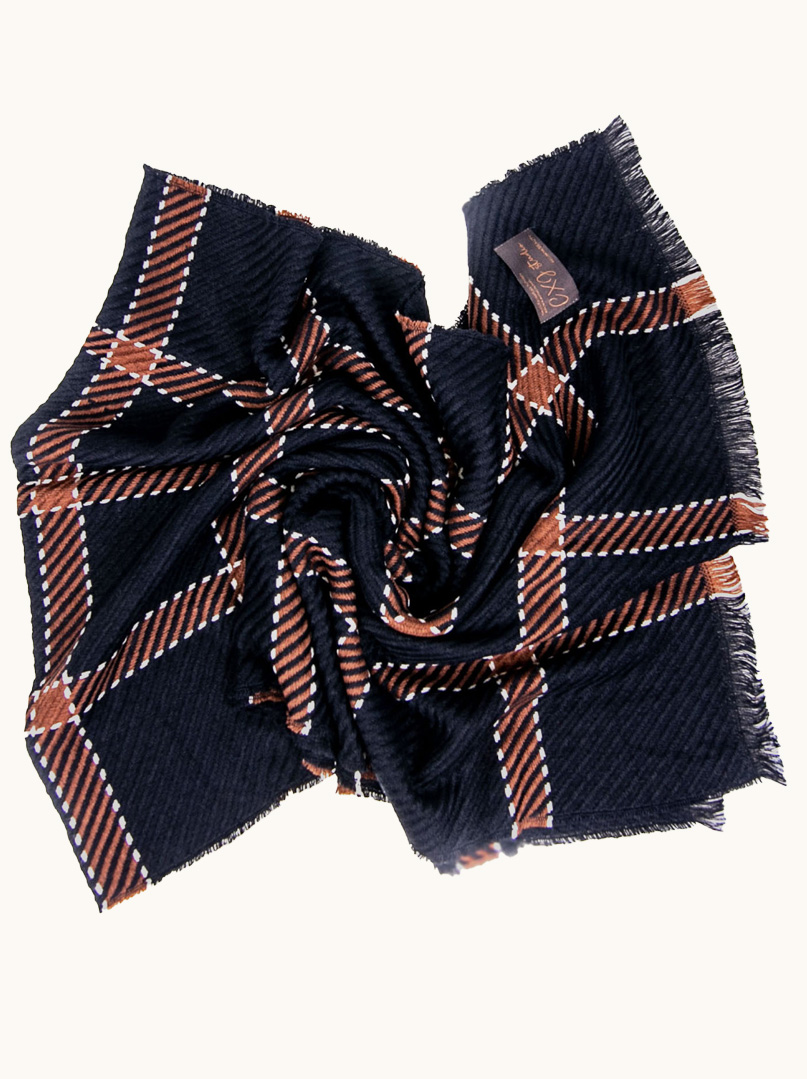 Ciepły czarny szal z wiskozy w kratę 70 cm x 200 cm zdjęcie 2