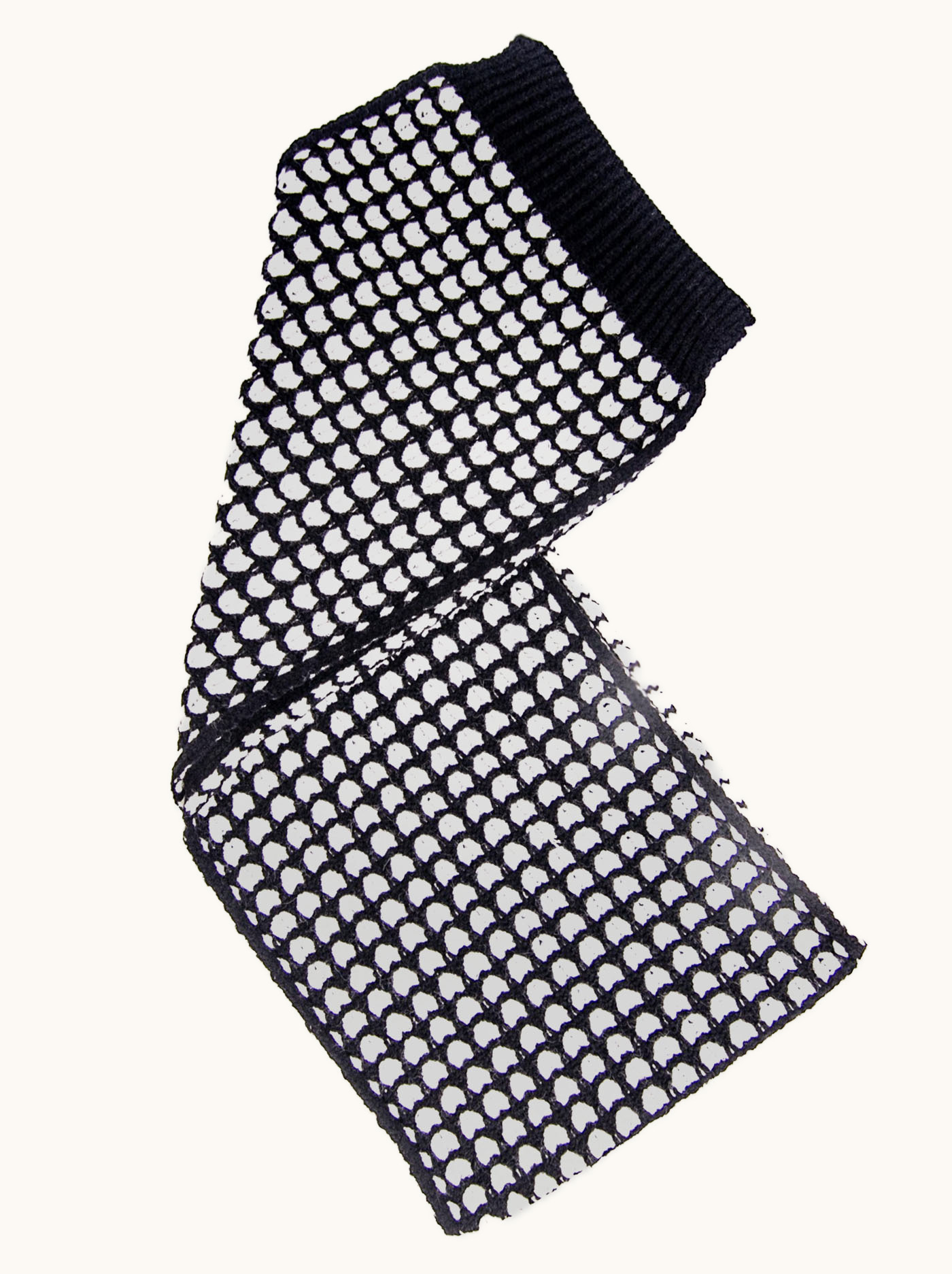 Ciepły wąski dzianinowy biało czarny szal 34cm x 190cm zdjęcie 4
