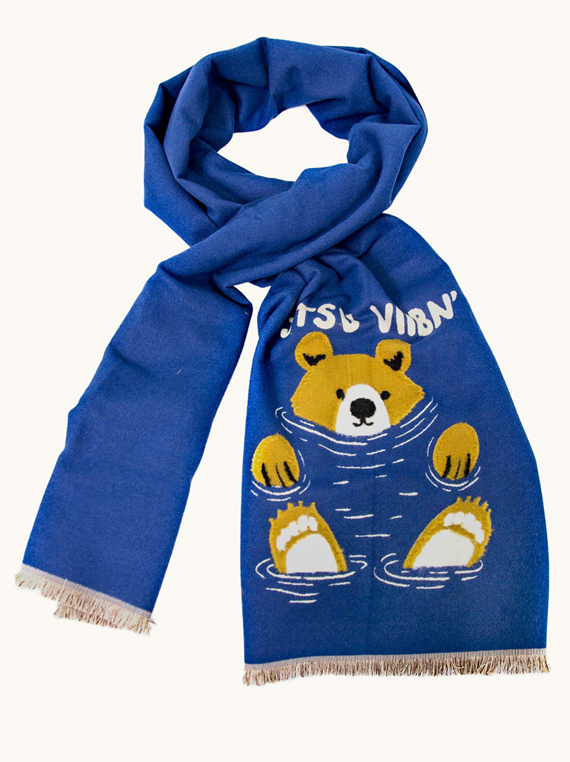 Ciepły szal  niebieski z motywem misia 65 cm x 190 cm zdjęcie 1