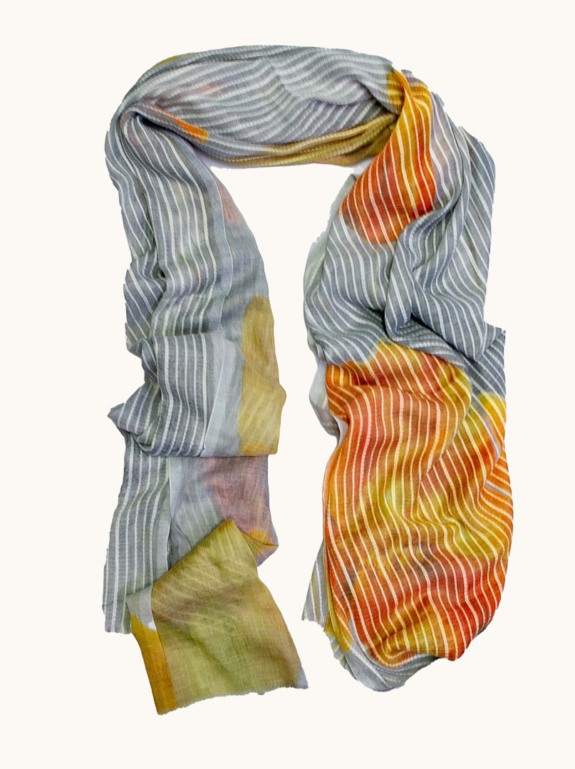 Szal z wełną i motywem tulipanów 175 cm x 195 cm zdjęcie 1