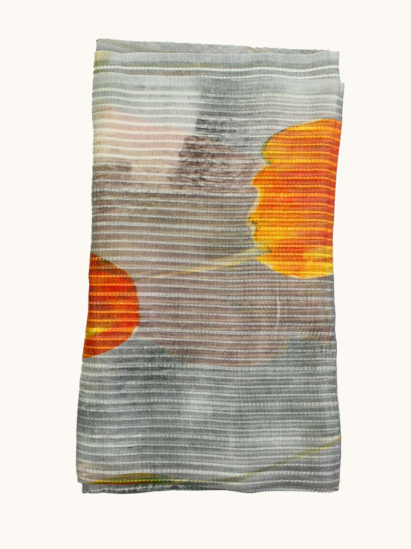 Szal z wełną i motywem tulipanów 175 cm x 195 cm zdjęcie 4
