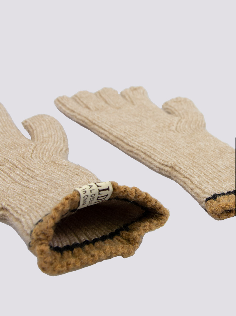 Krótkie rękawiczki grube dzianinowe beżowe z brązową końcówką zdjęcie 3