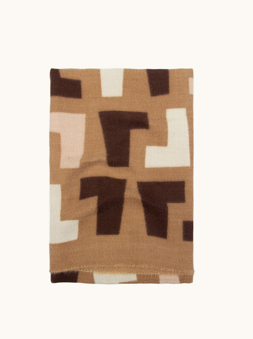 Ciepły brązowy szal w geometryczne wzory 70cm x 190cm zdjęcie 1