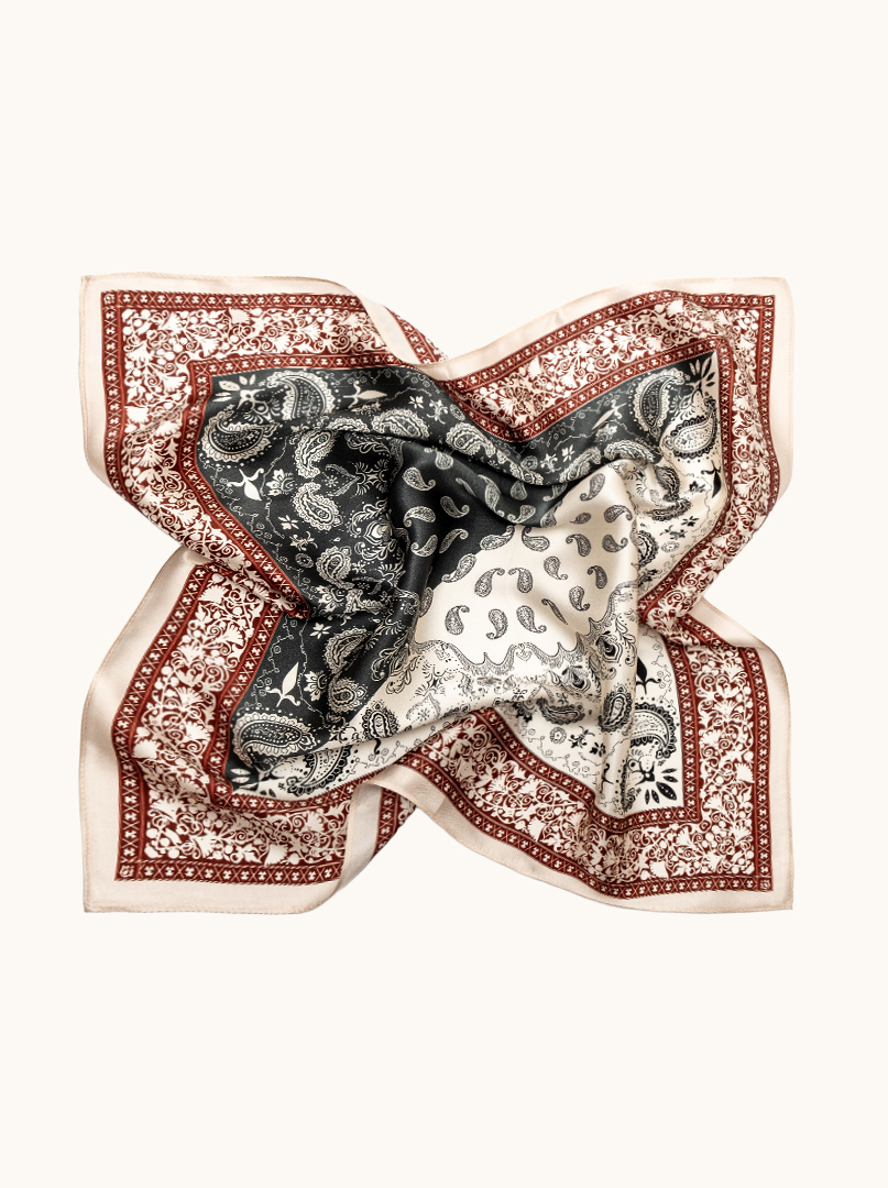 Mała apaszka jedwabna kremowa w czarne paisleye 53x53 cm zdjęcie 3