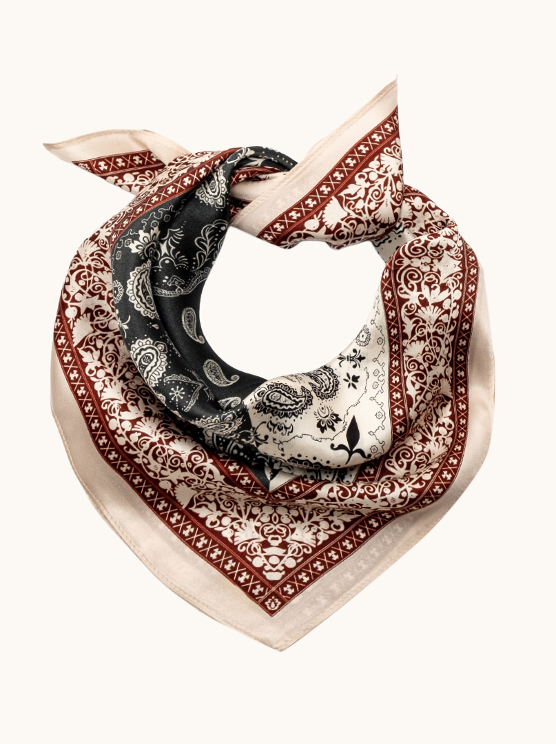 Mała apaszka jedwabna kremowa w czarne paisleye 53x53 cm zdjęcie 1