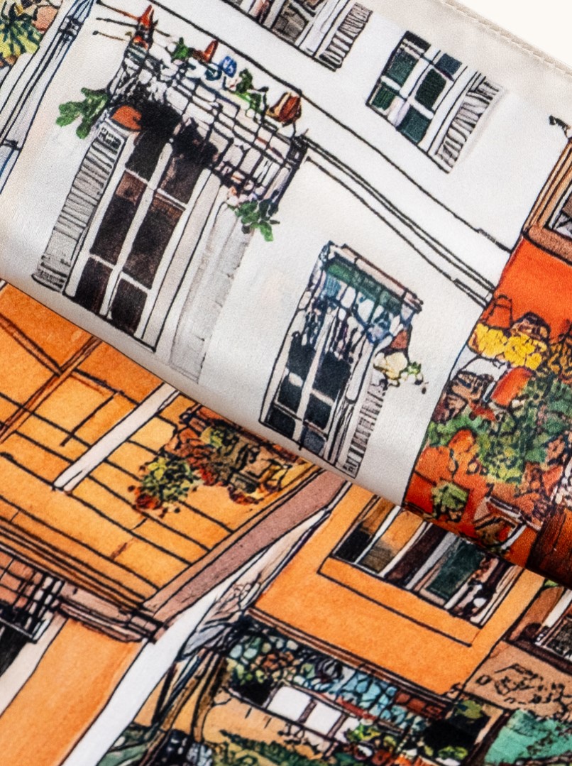 Mała apaszka jedwabna wielokolorowa z motywem miasta 53x53 cm zdjęcie 4